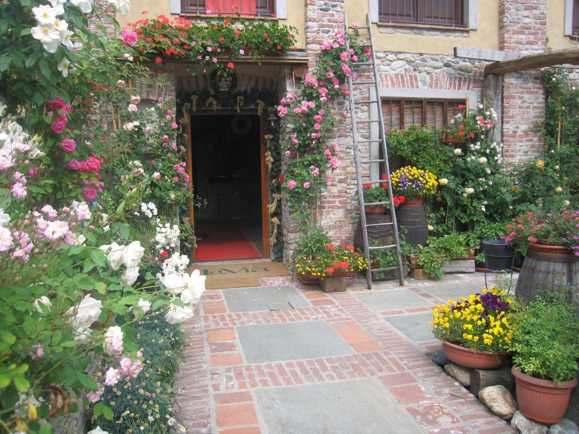 La Via' Bed & Breakfast Cavour Exterior photo
