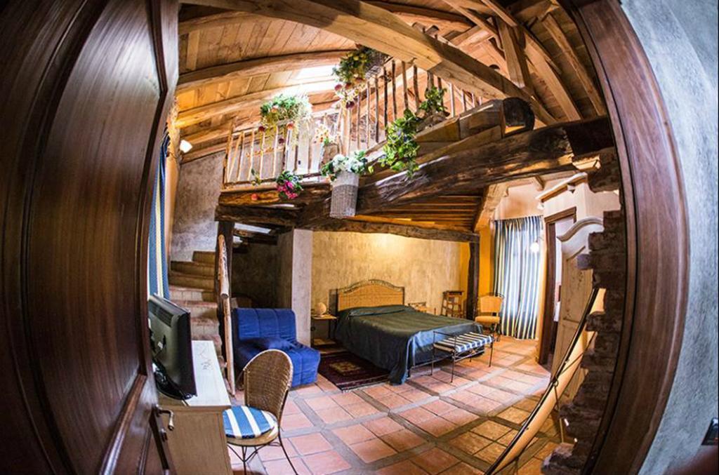 La Via' Bed & Breakfast Cavour Exterior photo
