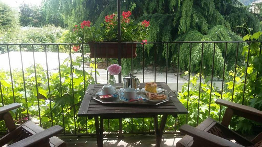 La Via' Bed & Breakfast Cavour Exterior photo